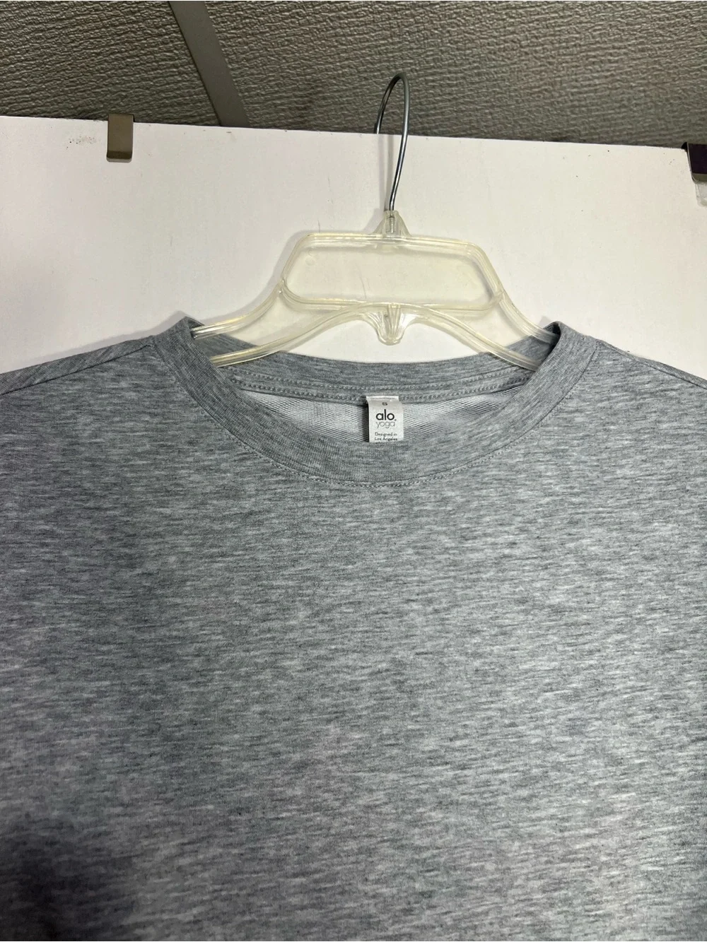 Alo Yoga Womens Short Sleeve Dreamy Crop Top - Dove Heather Grey size S
